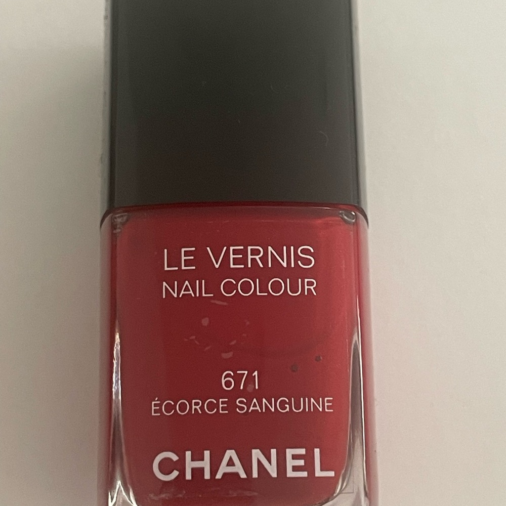 CHANEL Le Vernis Nail Polish - Bold Red - BRAND NEW -No box.